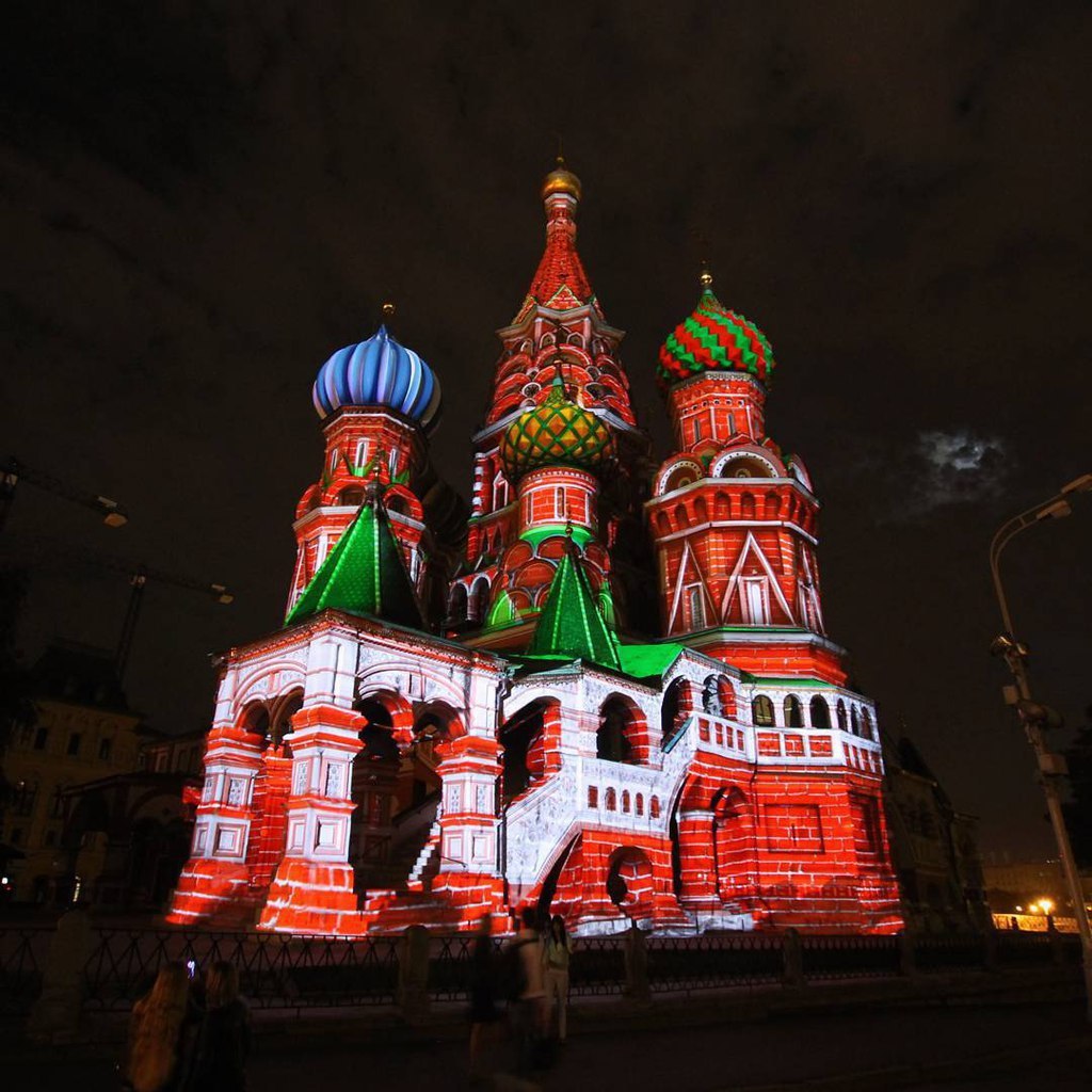 Фото Блогера Возле Храма Василия Блаженного