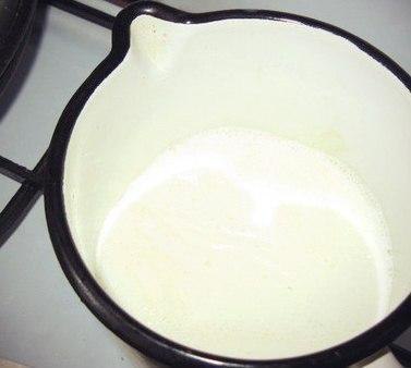 Мясо под сырным соусом.Ингредиенты:Говядина — 1 кгСыр твердый (твердый) — 200 гСливки — 150 млСоевый ... - 4