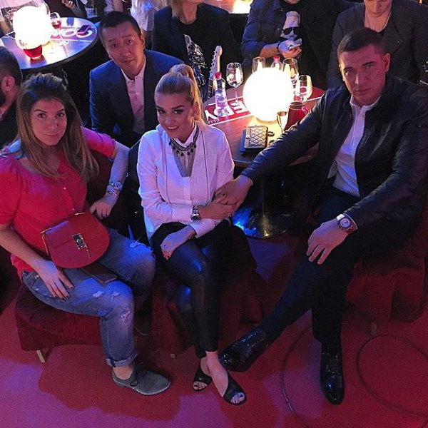 ������ �������� ����� � comedy club
