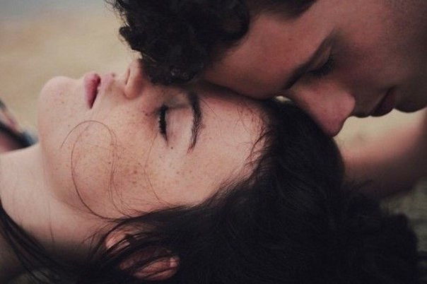 Каждый день, общаясь с разными людьми, удивляешься тому, что самые достойные из них - одиноки. Их ...