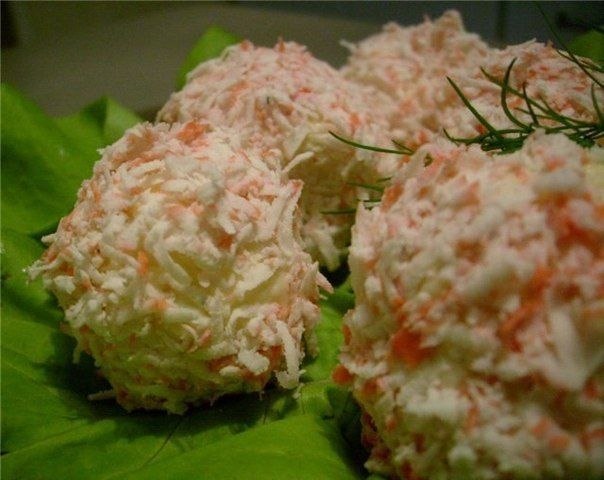 Раффаэлки из крабовых палочек. Kaлорийность нa 1 порцию: 106 ккaл. Ингрeдиeнты: 200 г крaбовых ...