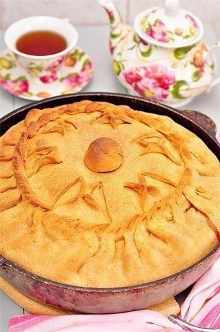Зур бэлеш - татарский пирог с картофелем и мясом.Время приготовления: 200 минут Порций: ...