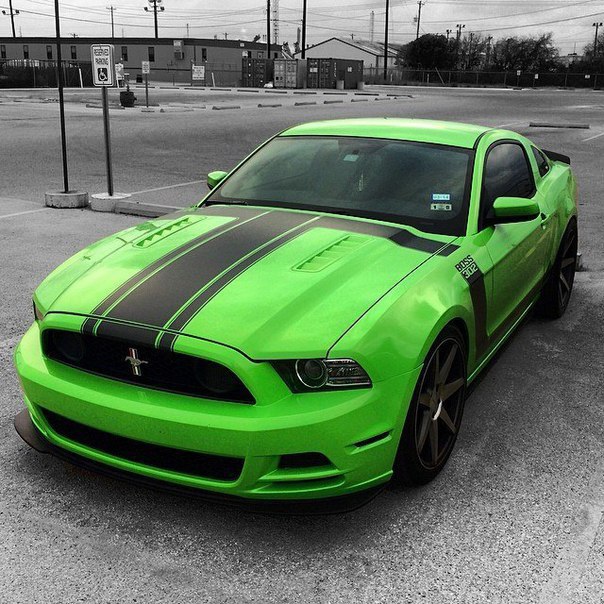  https://fotostrana.ru/away?to=/sl/KiI2 Green 2013 Turbo Boss 302  Mustang Red 2012 GT 500. - 3