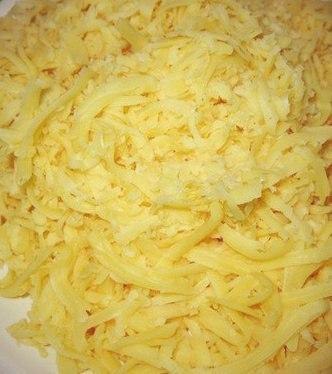 Мясо под сырным соусом.Ингредиенты:Говядина — 1 кгСыр твердый (твердый) — 200 гСливки — 150 млСоевый ... - 5