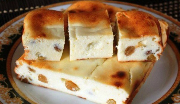 Фантастически вкусная творожная запеканка.Ингредиенты:-250 г творога-1 ст. ложка сахара-0.5 чайной ...