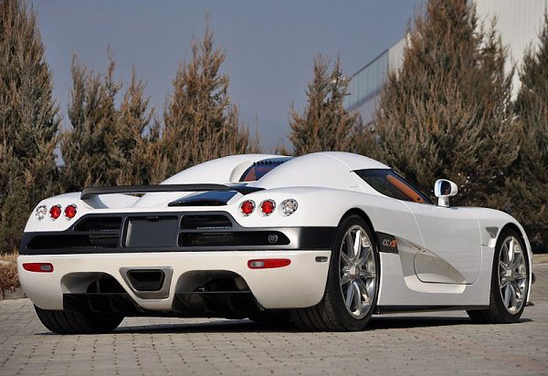 Koenigsegg CCXS.: 4.8 V8: 1032 .. : 1080 . : 405 ... - 3