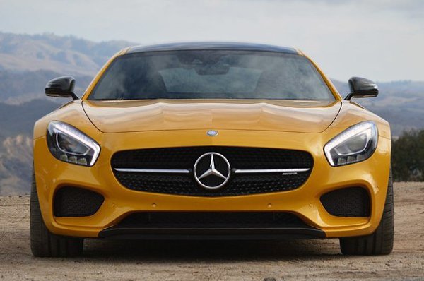 Mercedes-AMG GT - 4