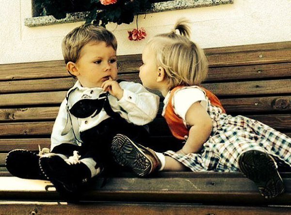 — А ты кто? — Я девушка твоей мечты! — Да?! Но я не о такой мечтал.. — А сбылась такая...