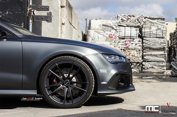 Grey Audi RS7 - 5