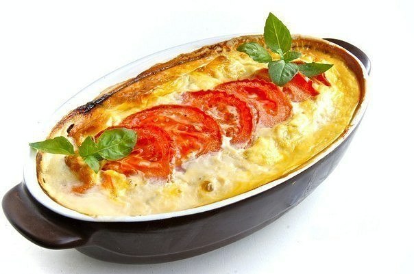 Нежная запеканка из куриного филе - cытно, вкусно и просто.Ингредиенты: - 400 гр куриного филе - 2 ...