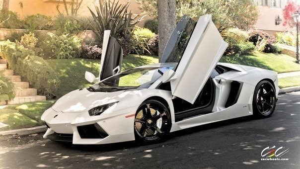 Lamborghini Aventador - 5