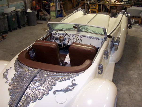 Replica of Captain Nemo s Car - 7