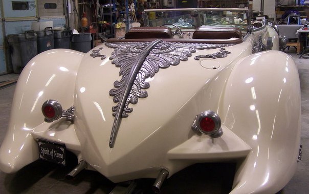 Replica of Captain Nemo s Car - 4