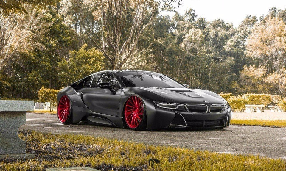 BMW i8