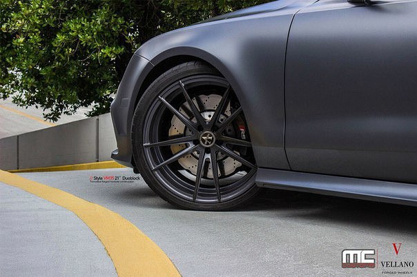 Grey Audi RS7 - 4