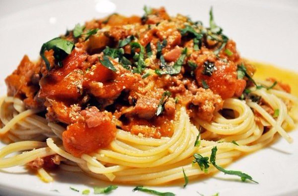 Как приготовить макароны: 7 вкусных рецептов. 1. Макароны по-флотски Ингредиенты: мясной фарш 500 г ... - 3