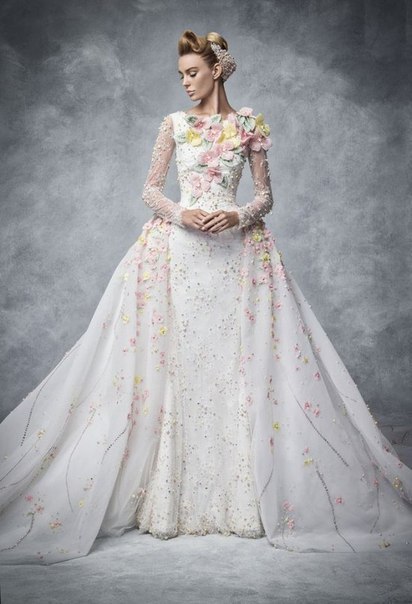 Swarovski Sparkling Couture Exhibition. - 4