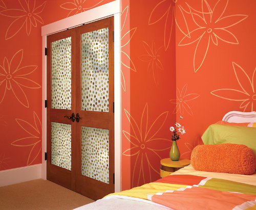 Бумажные обои в интерьере.