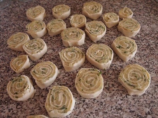 Алупатры (картофельные рулетики).Еще одна вкуснятина! Которая, как обычно, очень легко ... - 7