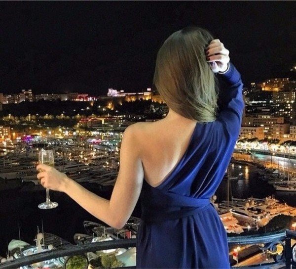 Я говорю спасибо небесам.. За то, что я дышу и следую своим мечтам.. За этот мир, в котором я живу.. ...