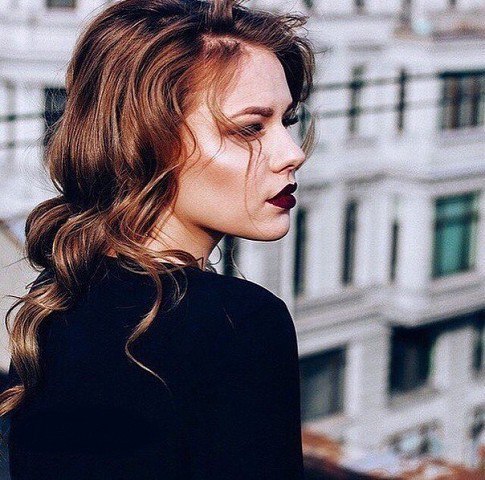 Всe люди положительные... Только на некоторых можно положиться,... a на некоторых нужно положить.