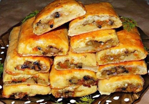 Картофельные рулетики с грибами.Нежные и в то же время сытные рулетики из картофельного теста с ...