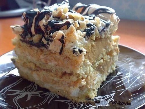 Воздушный сникерс.Это очень вкусный торт, он прямо тает во рту!Ингредиенты:- 6 желтков взбить с 1.5 ...