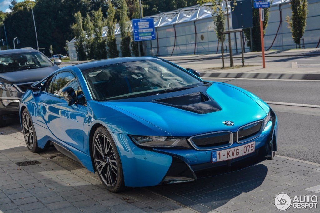 BMW i8