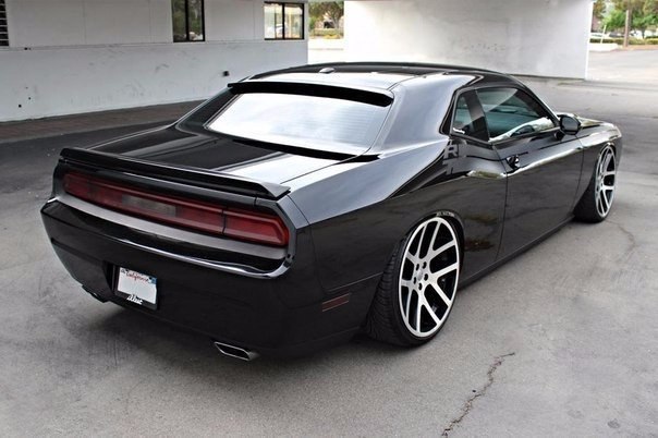 Dodge Challenger - 3