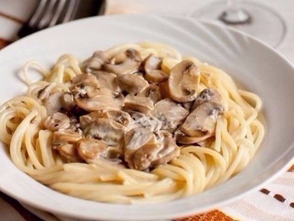 Как приготовить макароны: 7 вкусных рецептов. 1. Макароны по-флотски Ингредиенты: мясной фарш 500 г ... - 5