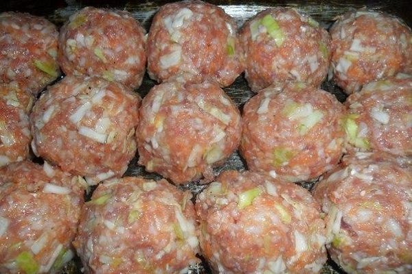 Мои ленивые голубцы.Ну чтож, приступим, нам понадобится:500 гр. фарша (у меня свинина с ... - 4
