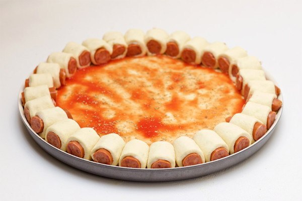 ОРИГИНАЛЬНАЯ ПИЦЦА С СОСИСКАМИ. Ингредиенты Для теста: - 400 гр. мука - 250 мл. вода (теплая) - 30 ... - 5