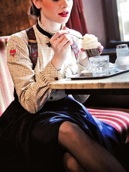 -   1940-: Lena Hoschek AW 2010 - 3
