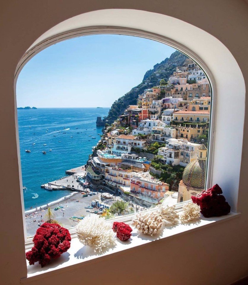    , .#@travel.blog
