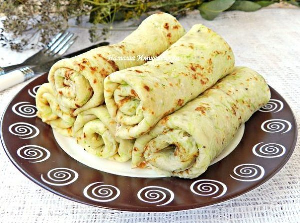 Кабачковые блинчики. Вкусные кабачковые блинчики можно приготовить на завтрак или на ужин. Блинчики ...