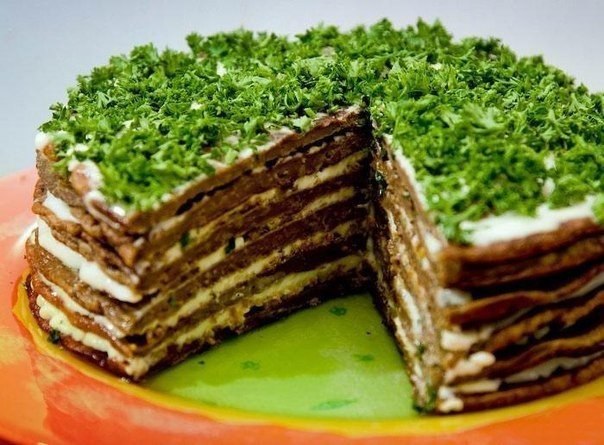 Самый вкусный печёночный тортик.Ингредиенты:Говяжья печёнка — 1 КилограммЯйца — 4 ШтукиМолоко — 200 ...