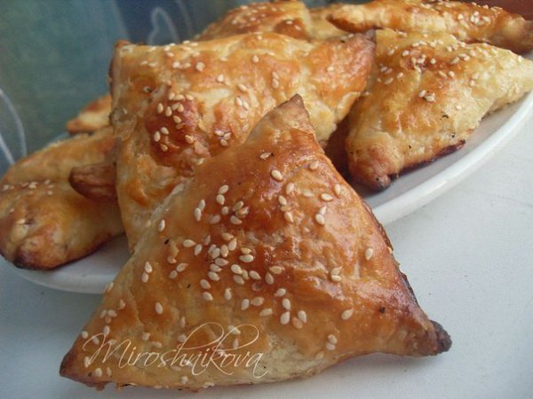 Самса с курицей.Автор: Софья МирошниковаСочетание тонкого хрустящего теста, с ароматной, сочной ...