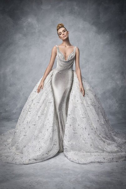 Swarovski Sparkling Couture Exhibition. - 3