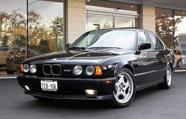 BMW M5 (E34), 1991. : 3.8 . R6, 340 ..   400   0-100: 5.9 . ...