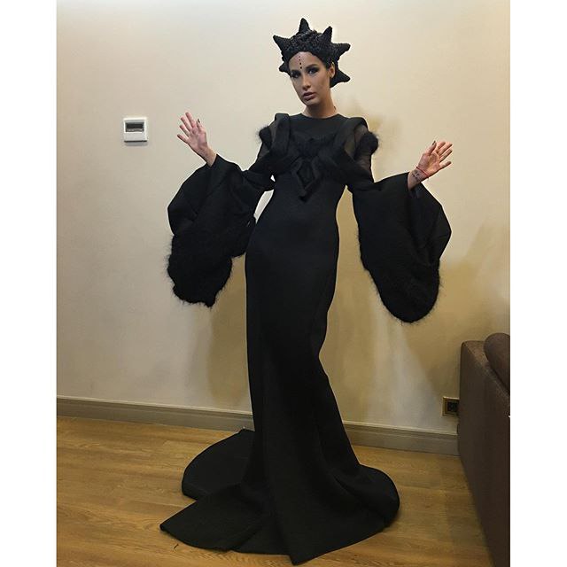 Thank u Moscow me by @nastena_rainbow @romanovamakeup & amazing dress by @verakulshitskaya