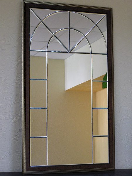 Интерьеры, которые украшают зеркала с фацетом, имеют законченный вид, при этом наполнены атмосферой ... - 6