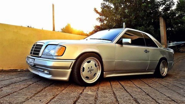 Mercedes-Benz C124 AMG