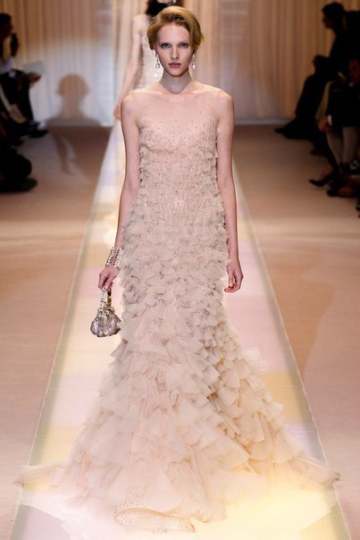 Giorgio Armani Prive Haute Couture - 9
