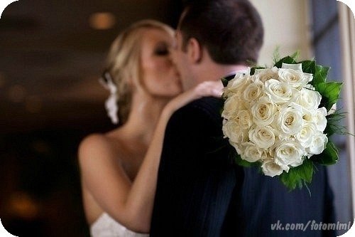 Семья - это самое ценное, что есть в нашей жизни...Главное создать весь уют с надежным для тебя ...