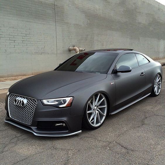 Audi S5.