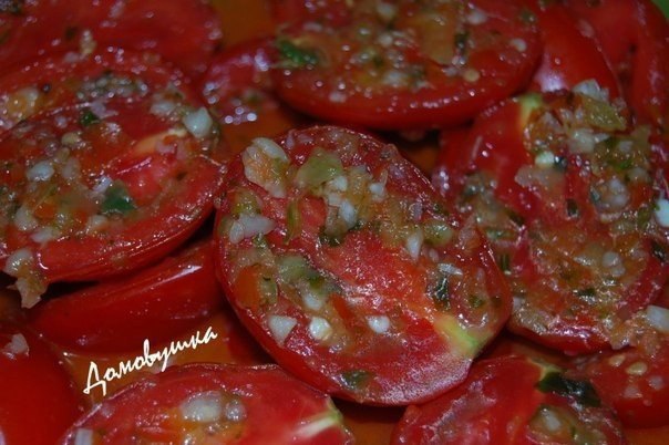 Быстрые помидоры по-корейски.Отличная закуска, которая радует любой праздничный стол - помидоры по ...