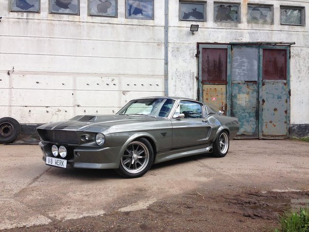  . . 1967 Mustang 