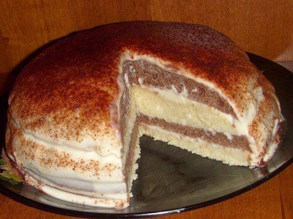 САМЫЙ ПРОСТОЙ И ВКУСНЕЙШИЙ КЕФИРНЫЙ ТОРТИК.Очень простой в приготовлении и в тоже время вкусный ...