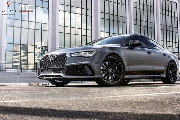 Grey Audi RS7 - 3