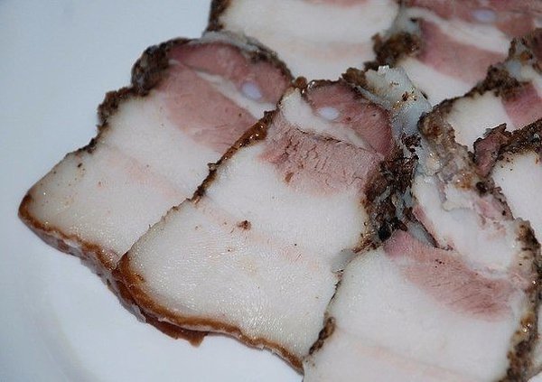 САЛО в пакетах - Ну Очень ВКУСНО! Ингредиенты: свиная грудинка-1.5кг. чеснок-1-2головки. чёрный ... - 3